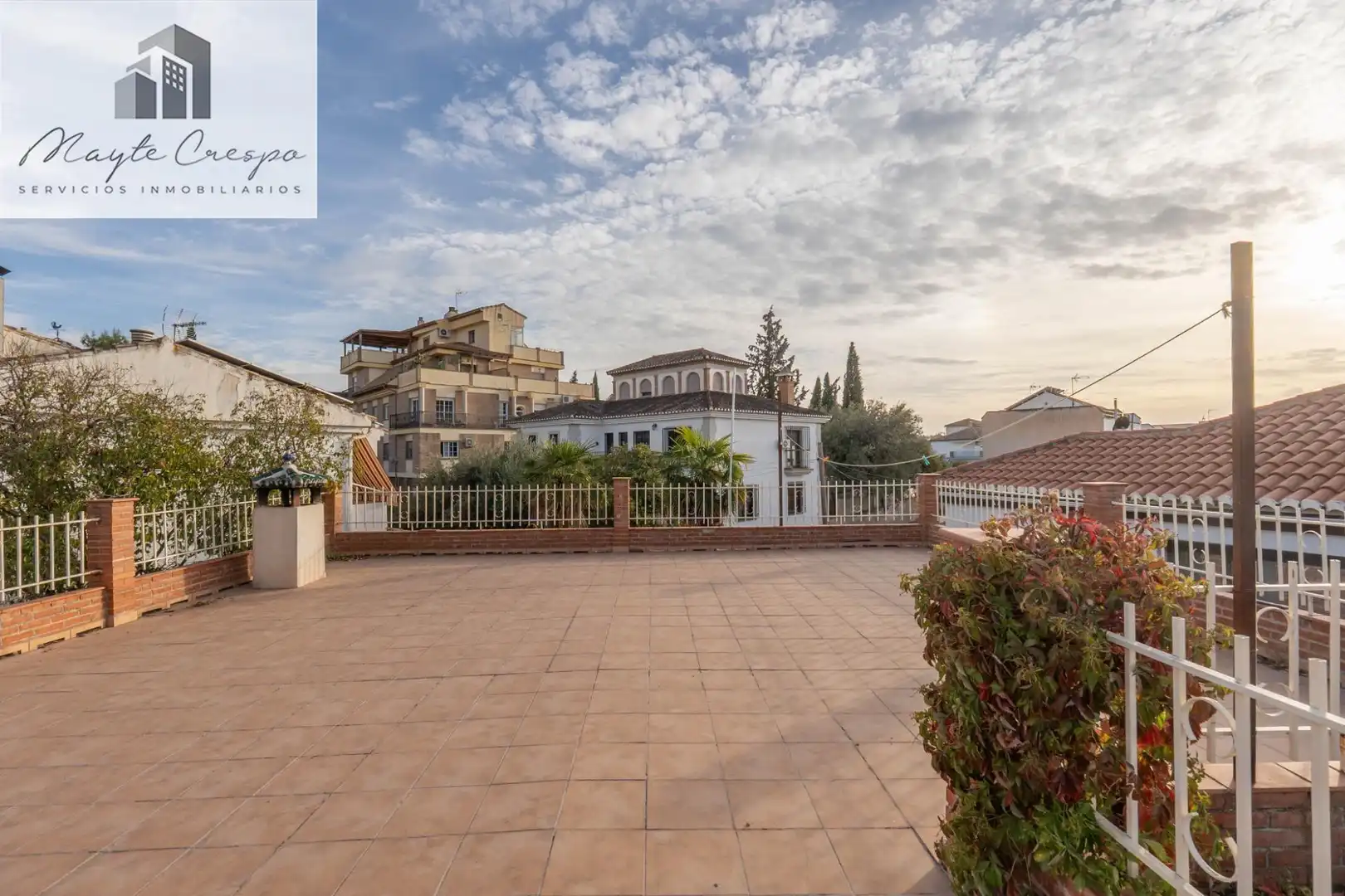 Terrassa de Casa o xalet en venda en La Zubia amb Calefacció, Jardí privat i Terrassa