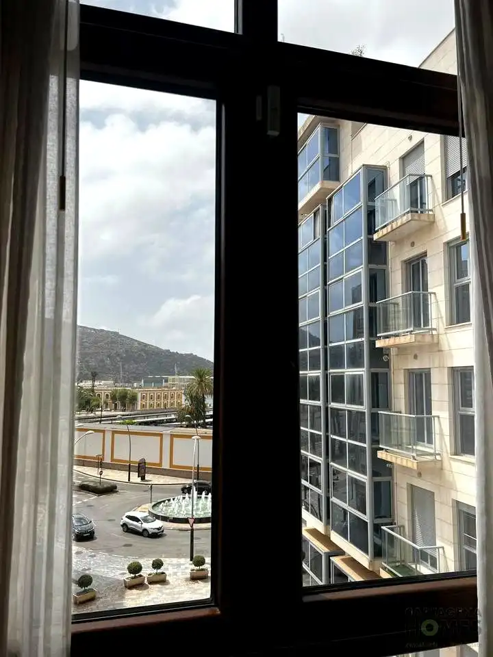 Vista exterior de Piso de alquiler en Cartagena con Calefacción, Parquet y Amueblado