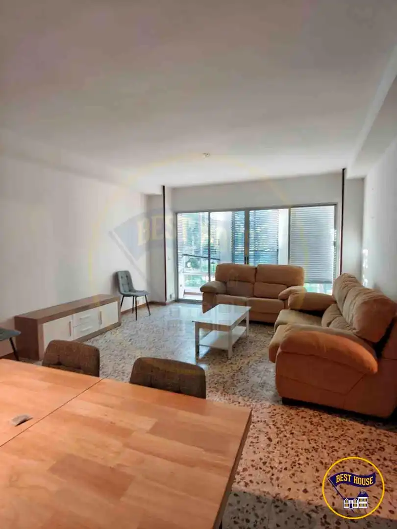 Living room of Flat for share in Cuenca  with Heating, Furnished and Balcony