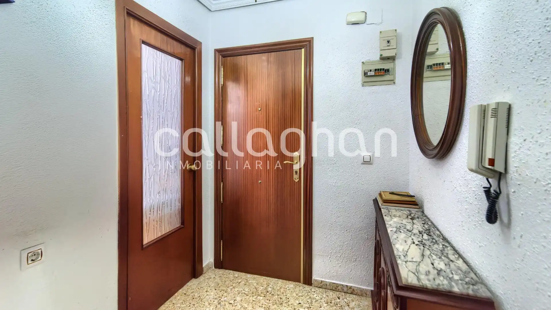 Flat for sale in Silla  with Air Conditioner, Heating and Balcony
