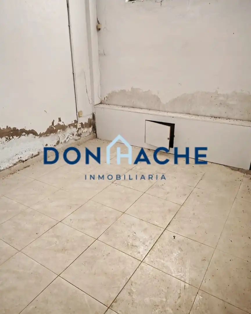 Local comercial en venda a Este, imagen 4