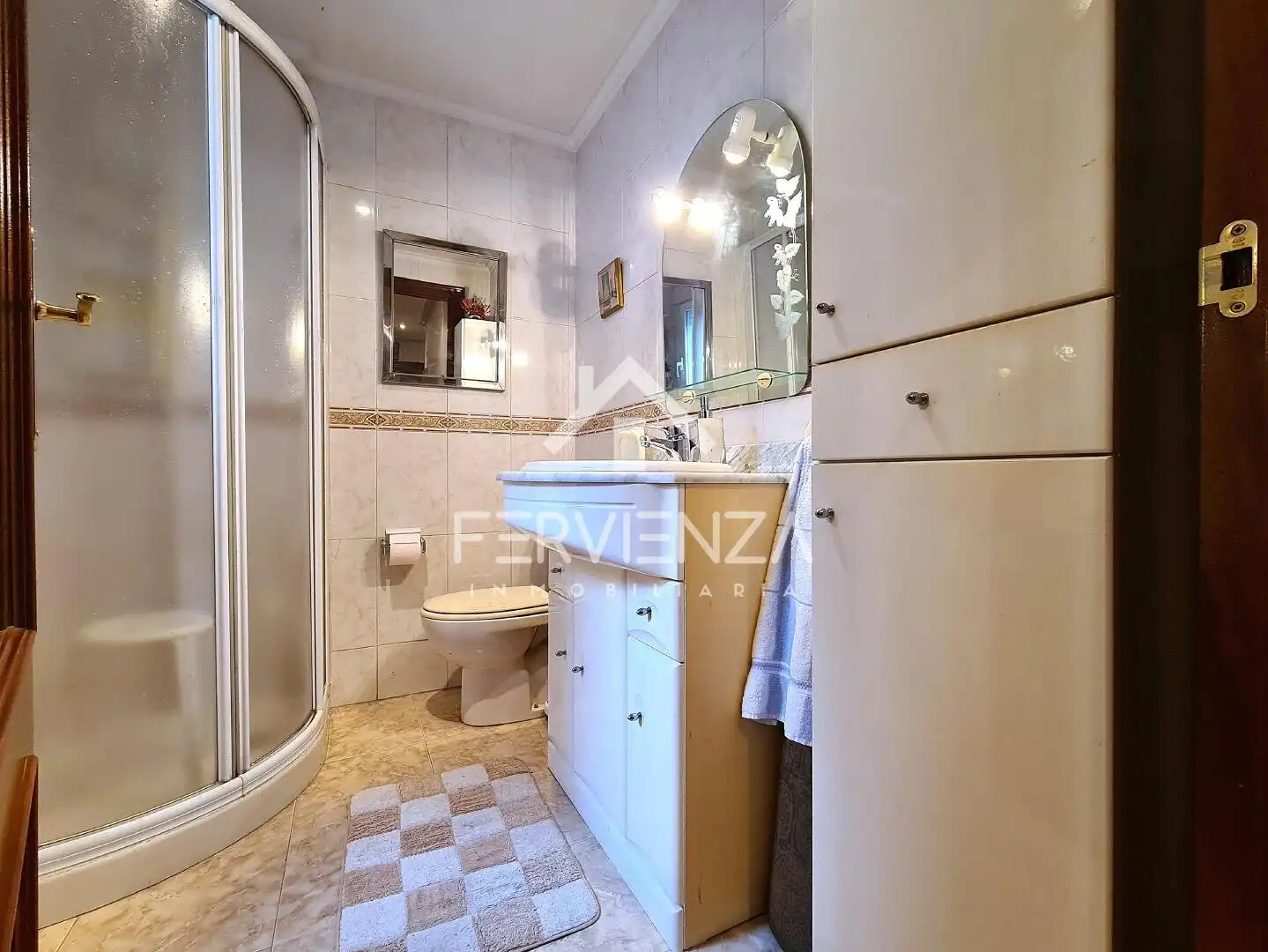 Baño de Piso en venta en Oviedo 