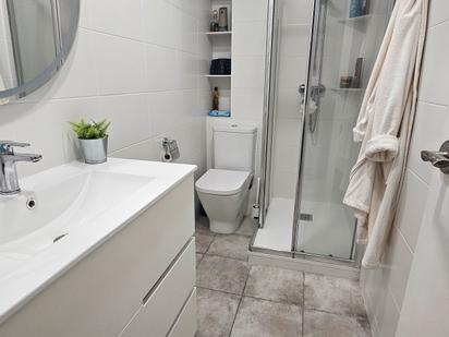 Bathroom of Flat for sale in Badalona  with Balcony