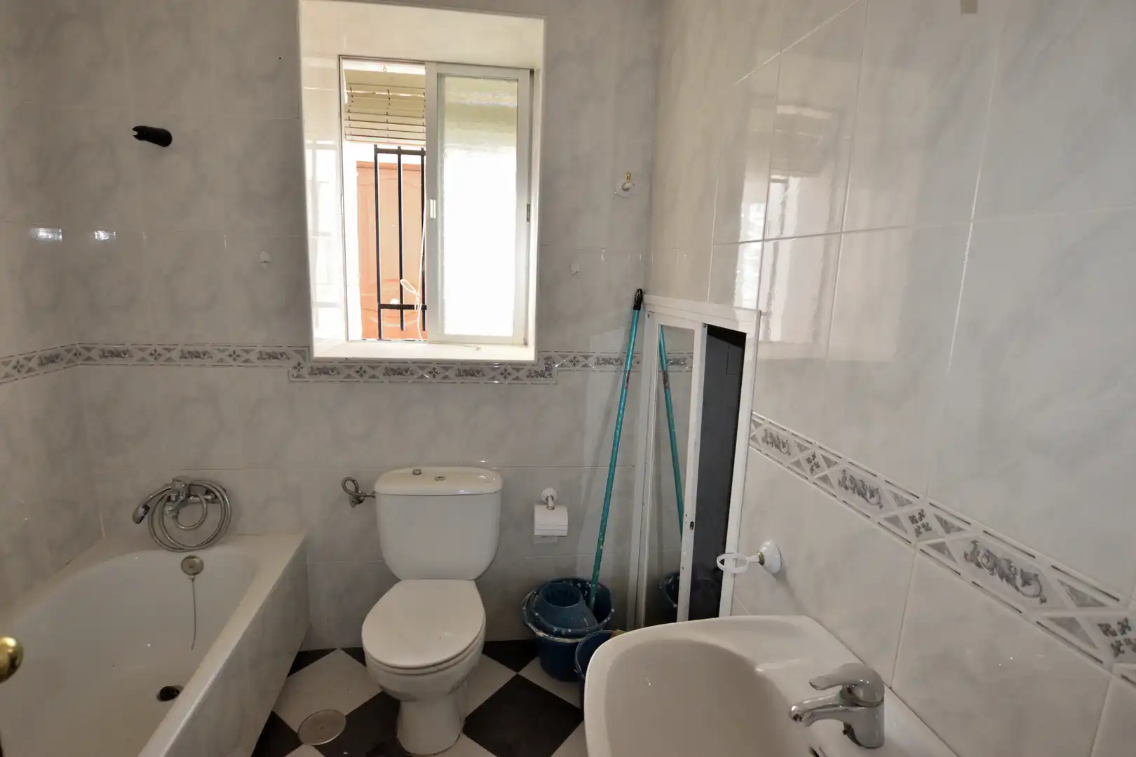 Bathroom of Detached homes for sale in Olvera, Cádiz
