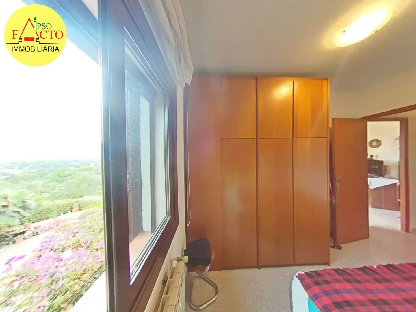 Dormitori de Casa o xalet en venda en Bescanó amb Calefacció, Terrassa i Traster