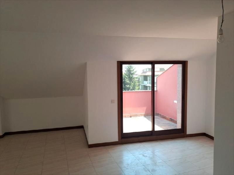 Attic for sale in Barro  with Parquet flooring, Terrace and Storage room