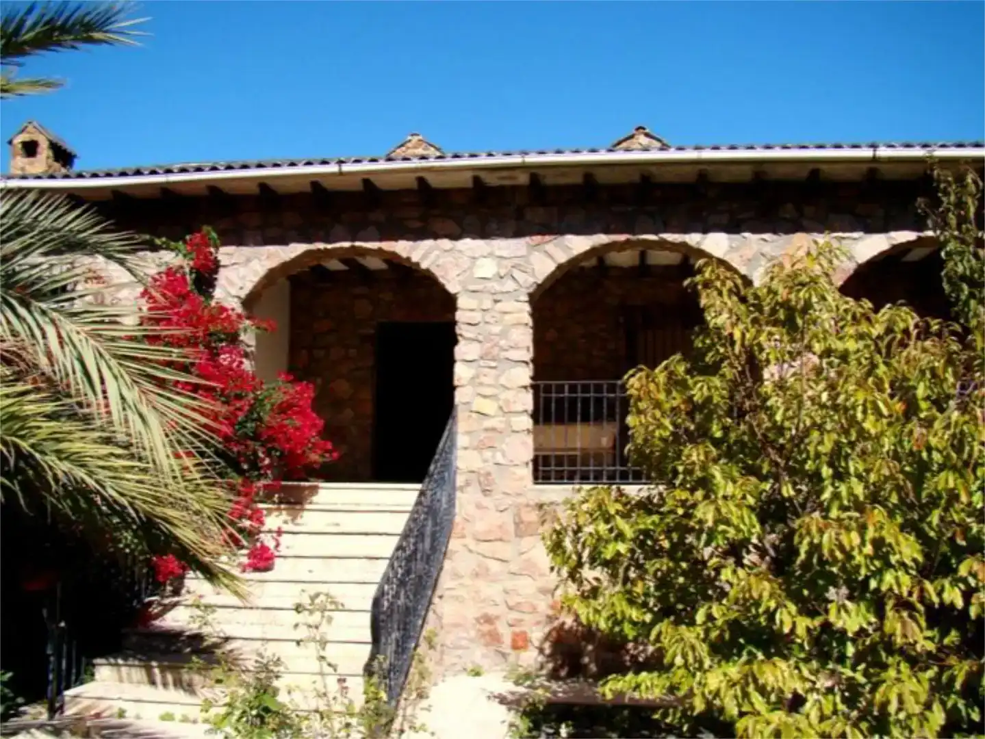 Vista exterior de Casa o xalet en venda en Íllar amb Jardí privat, Traster i Piscina