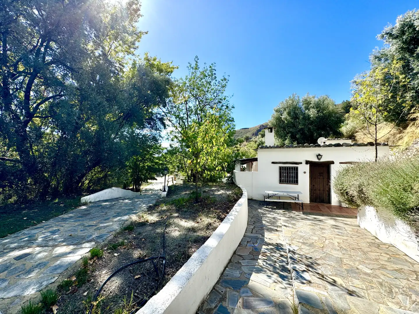 Vista exterior de Terreno en venta en Alpujarra de la Sierra