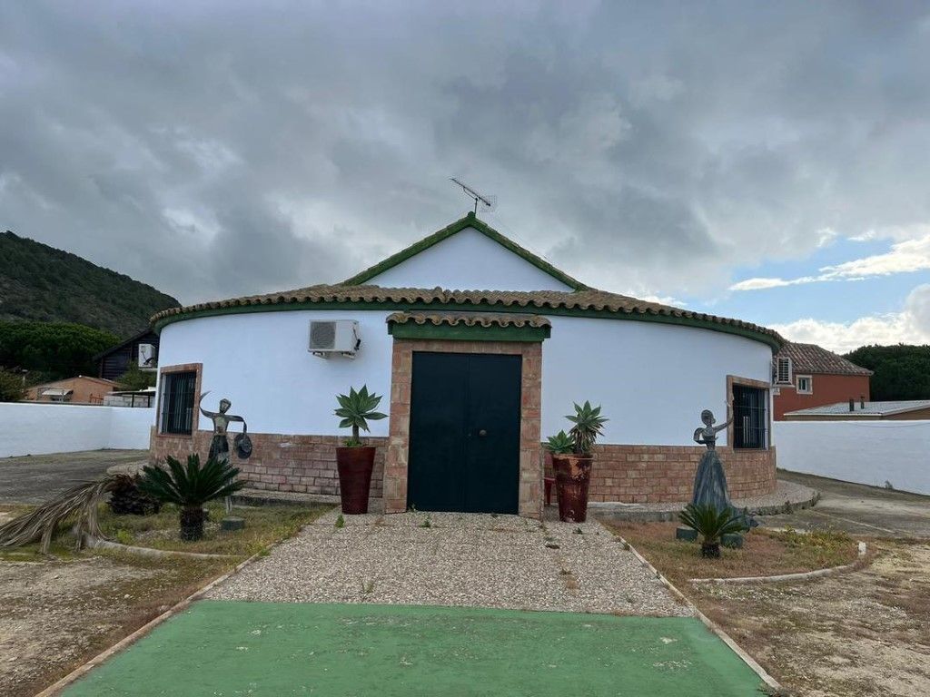 Vista exterior de Finca rústica en venda en Barbate amb Aire condicionat i Jardí privat