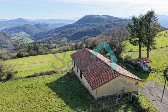 Casa-chalet en Venta en Lugar Ardesaldo en Salas