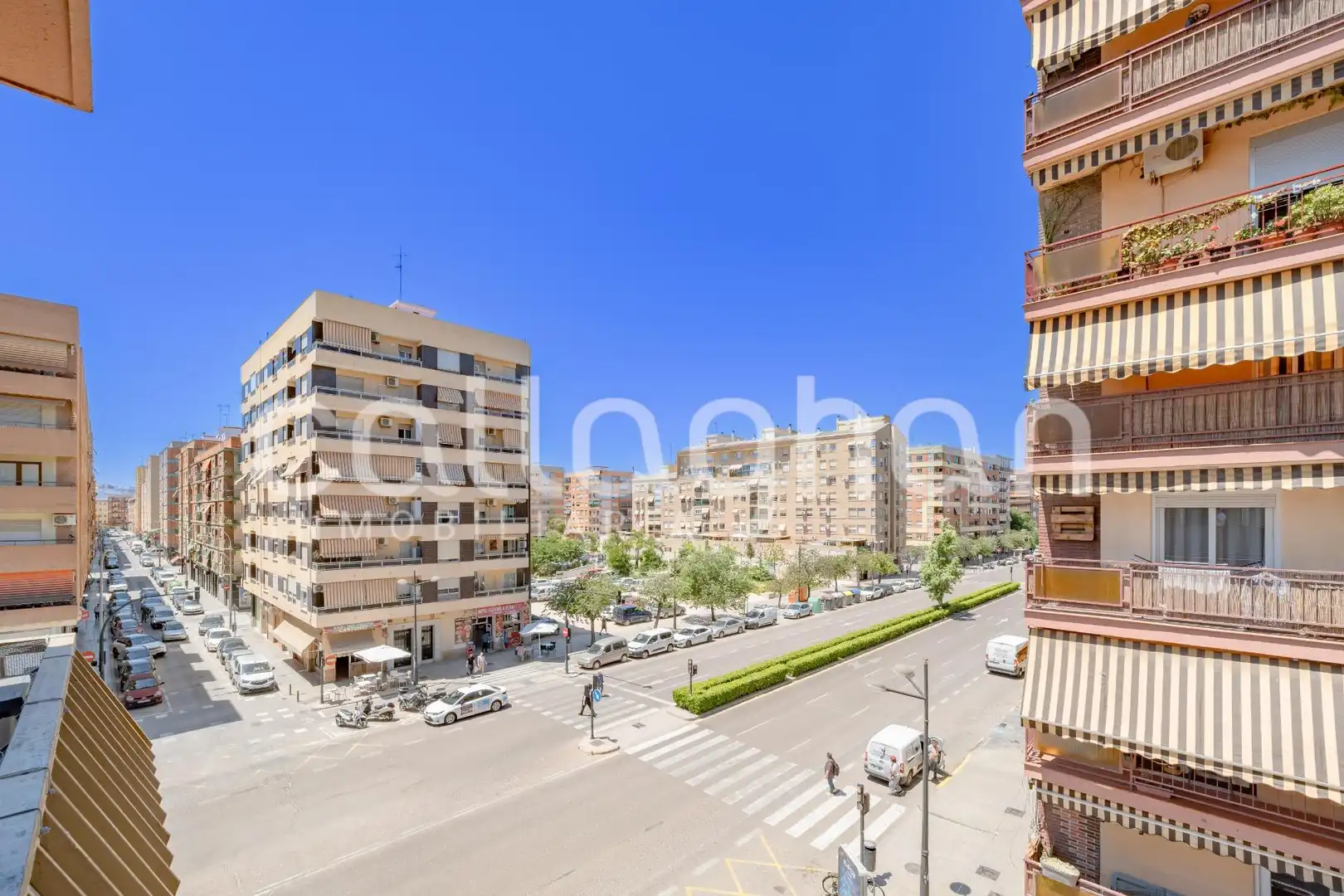 Vista exterior de Piso en venta en Valencia con Aire acondicionado, Calefacción y Amueblado