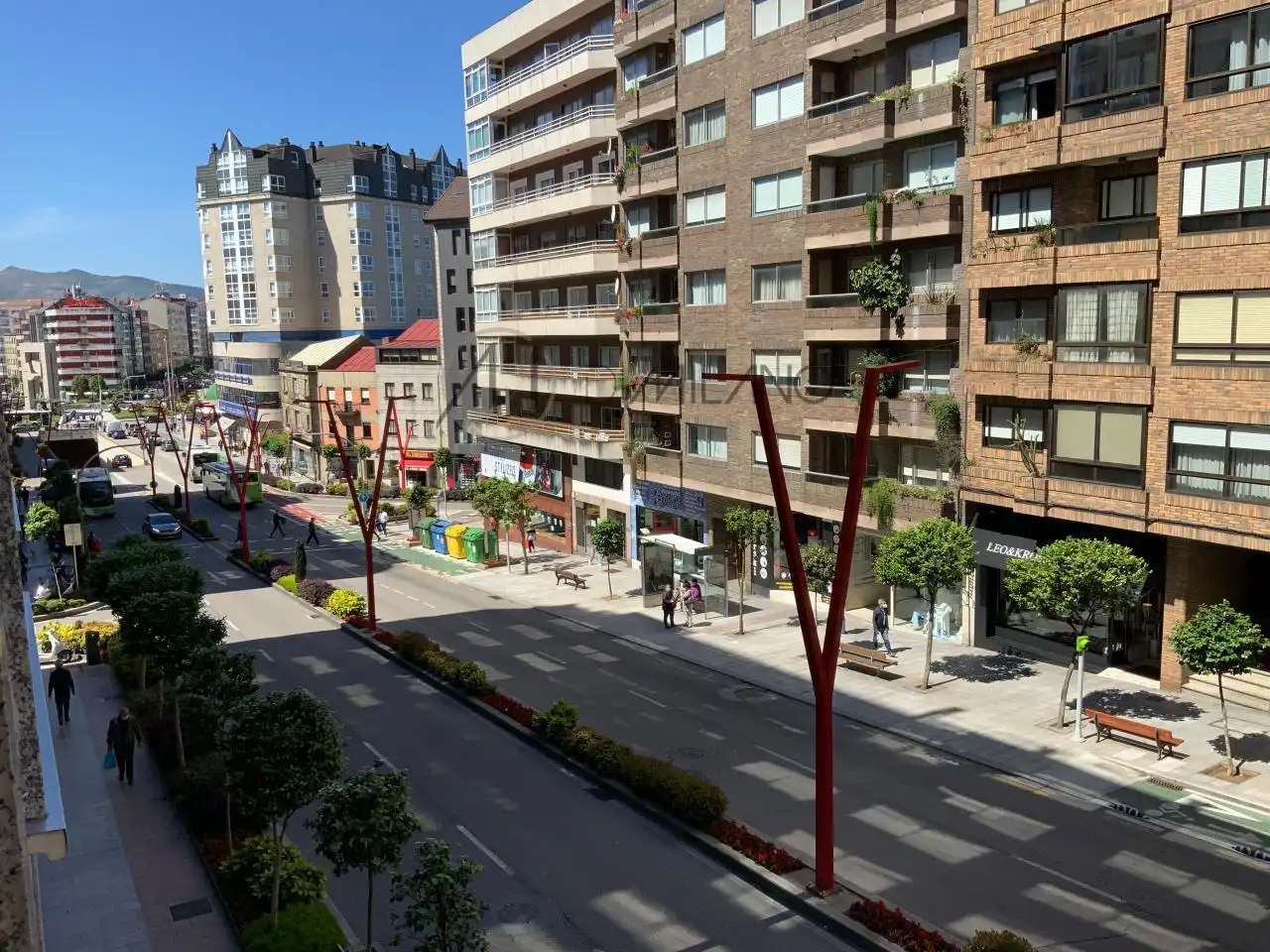 Vista exterior de Piso de alquiler en Vigo  con Calefacción, Parquet y Trastero