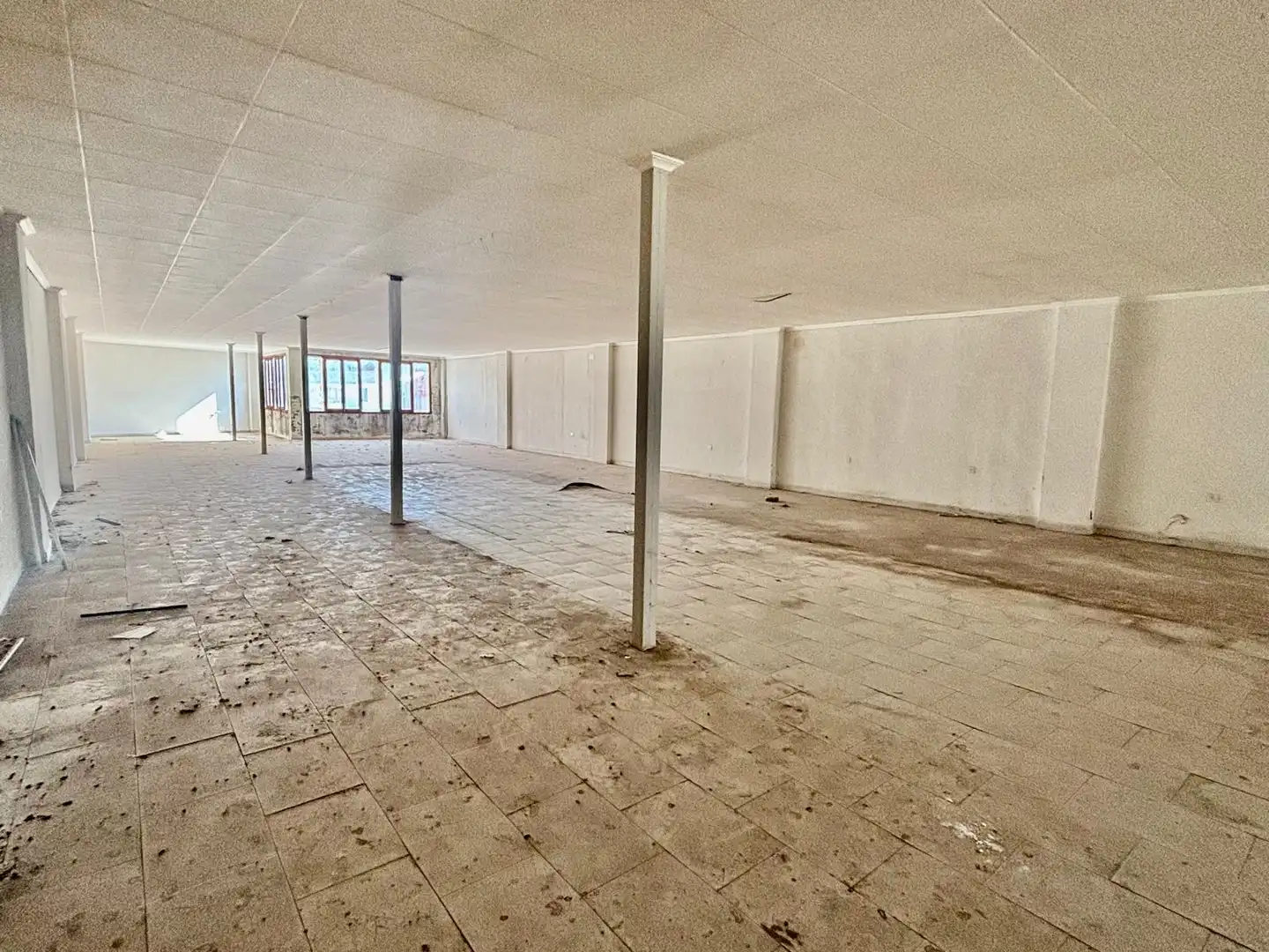 Local comercial en venda a Plaza España, imagen 3