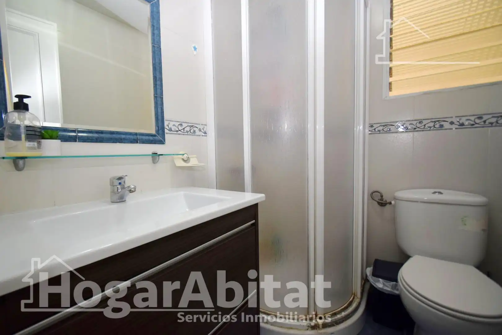 Baño de Ático en venta en Catarroja con Terraza, Trastero y Balcón