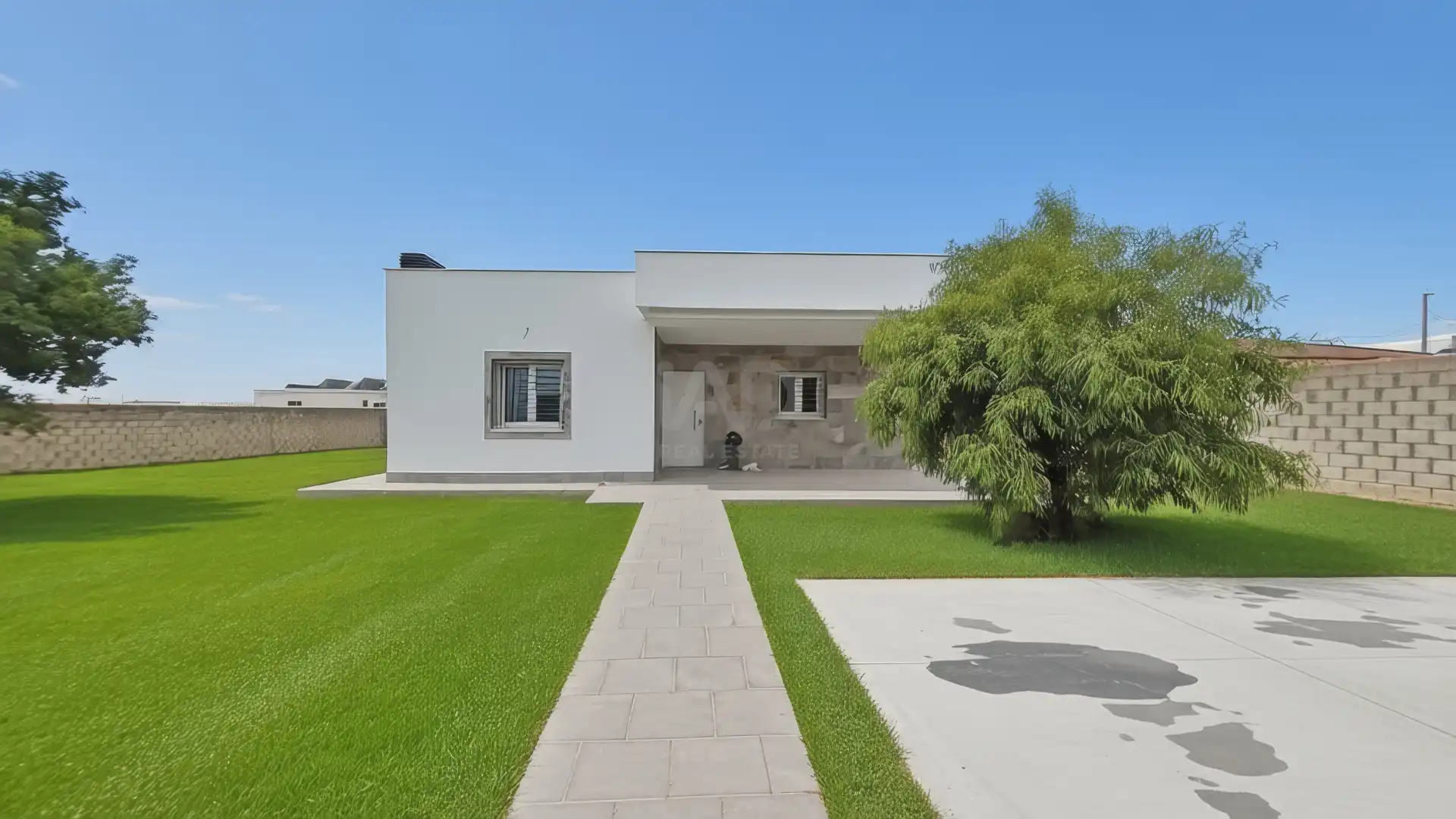 Vista exterior de Casa o xalet en venda en Chiclana de la Frontera amb Calefacció, Terrassa i Piscina