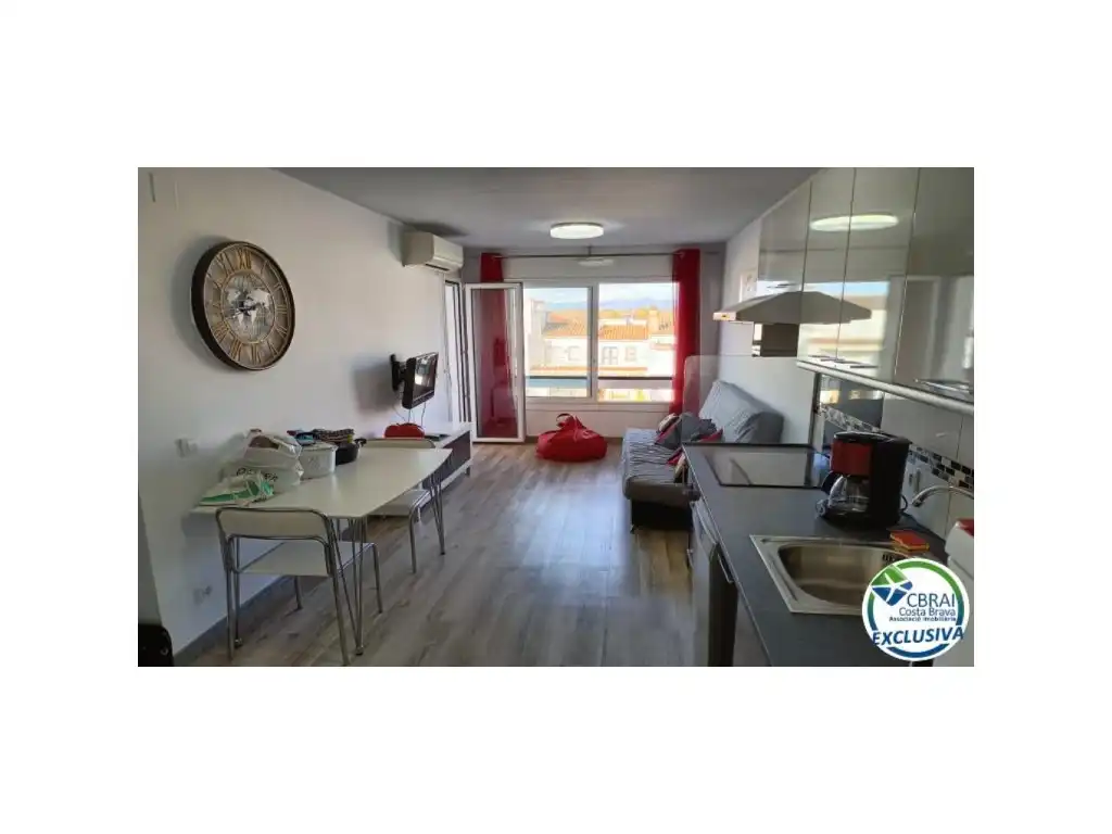 Flat for sale in Carrer Alberes, imagen 2