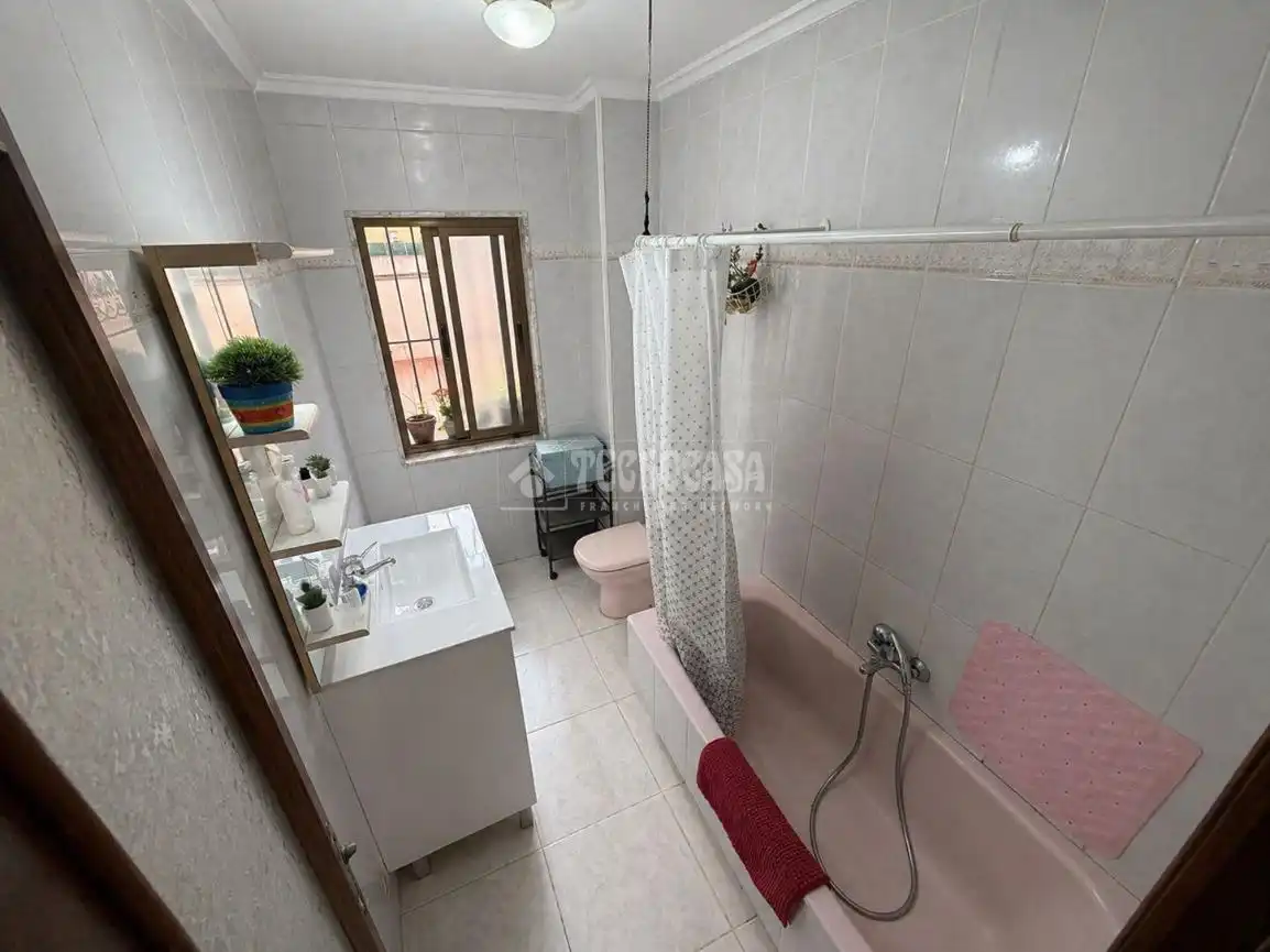 Habitación de Piso en venta en Santander con Calefacción