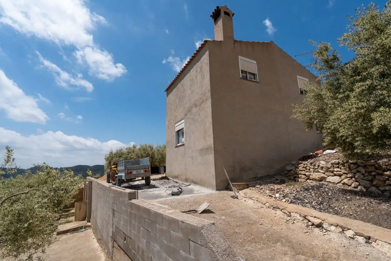 Außenansicht von Country house zum Verkauf in Tortosa mit Abstellraum