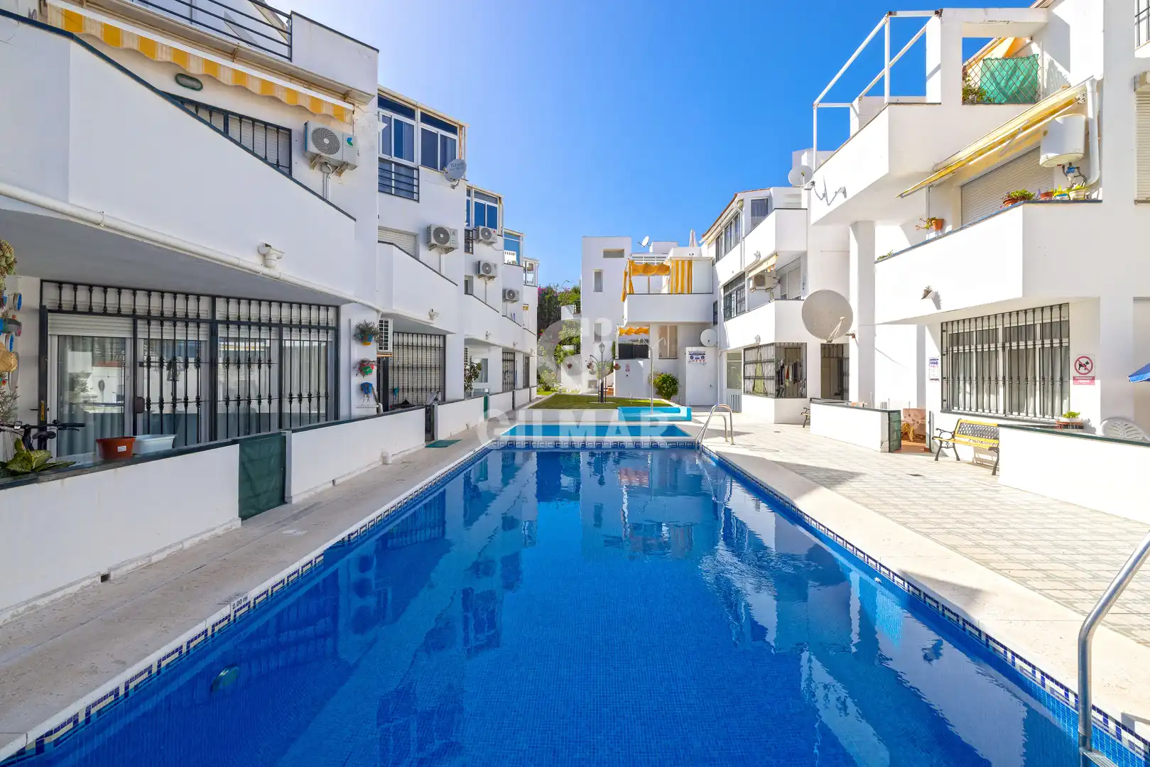 Piscina de Pis en venda en Torremolinos amb Jardí privat, Traster i Piscina