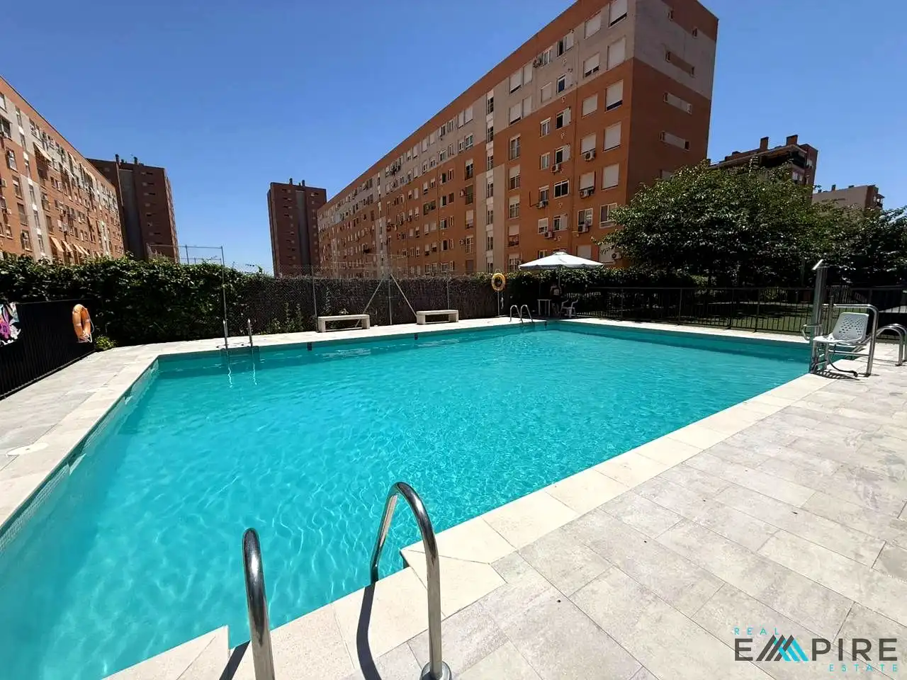 Swimming pool of Flat for sale in Parla  with Air Conditioner, Heating and Storage room