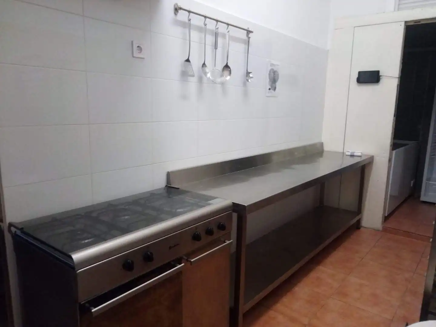 Locale commerciale in vendita a Pablo Casals 27, imagen 3