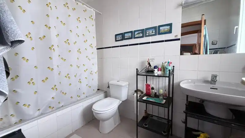 Bathroom of Apartments for sale in Calvià