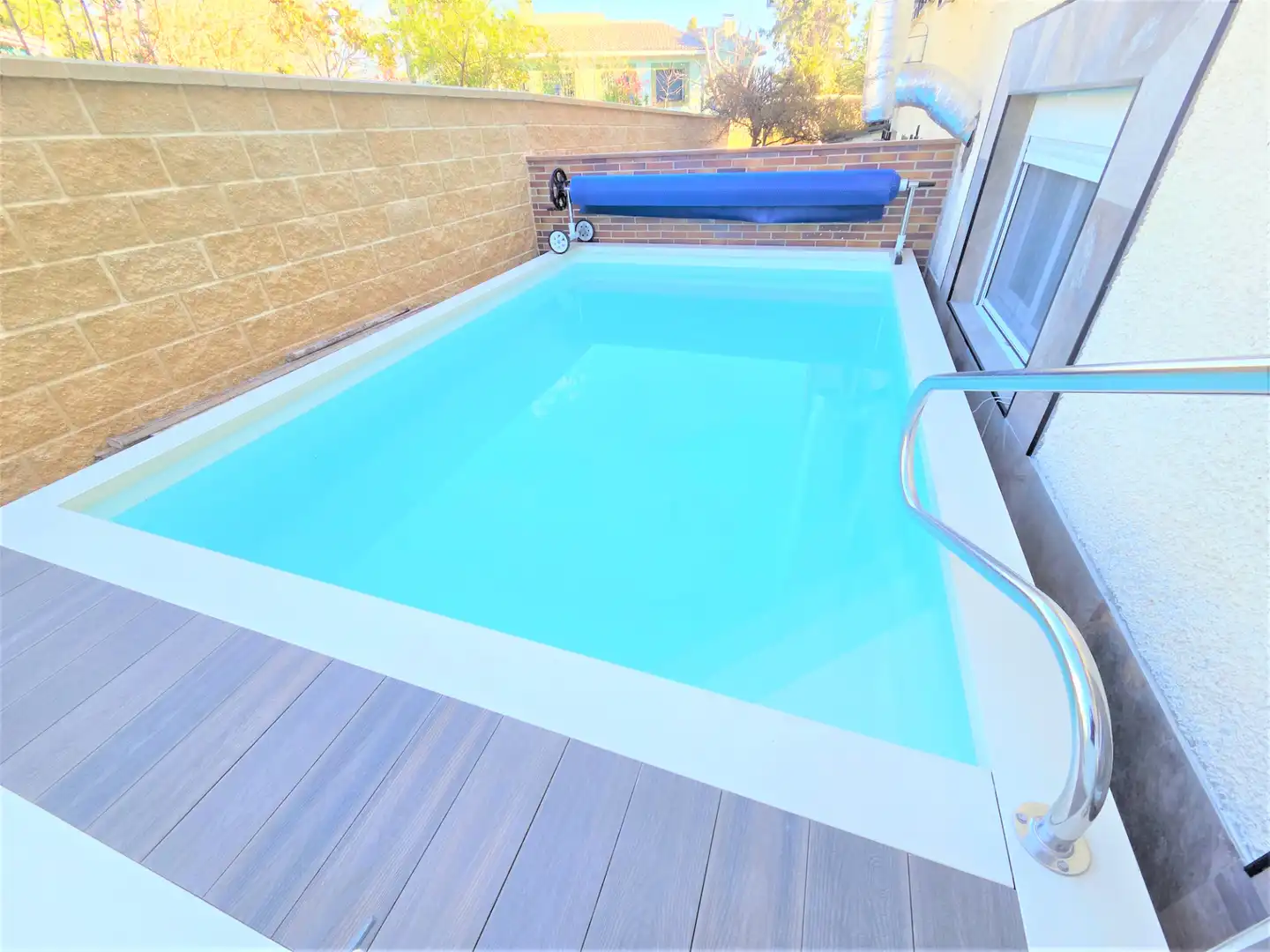 Piscina de Casa adosada en venda en Navalagamella amb Aire condicionat, Calefacció i Jardí privat