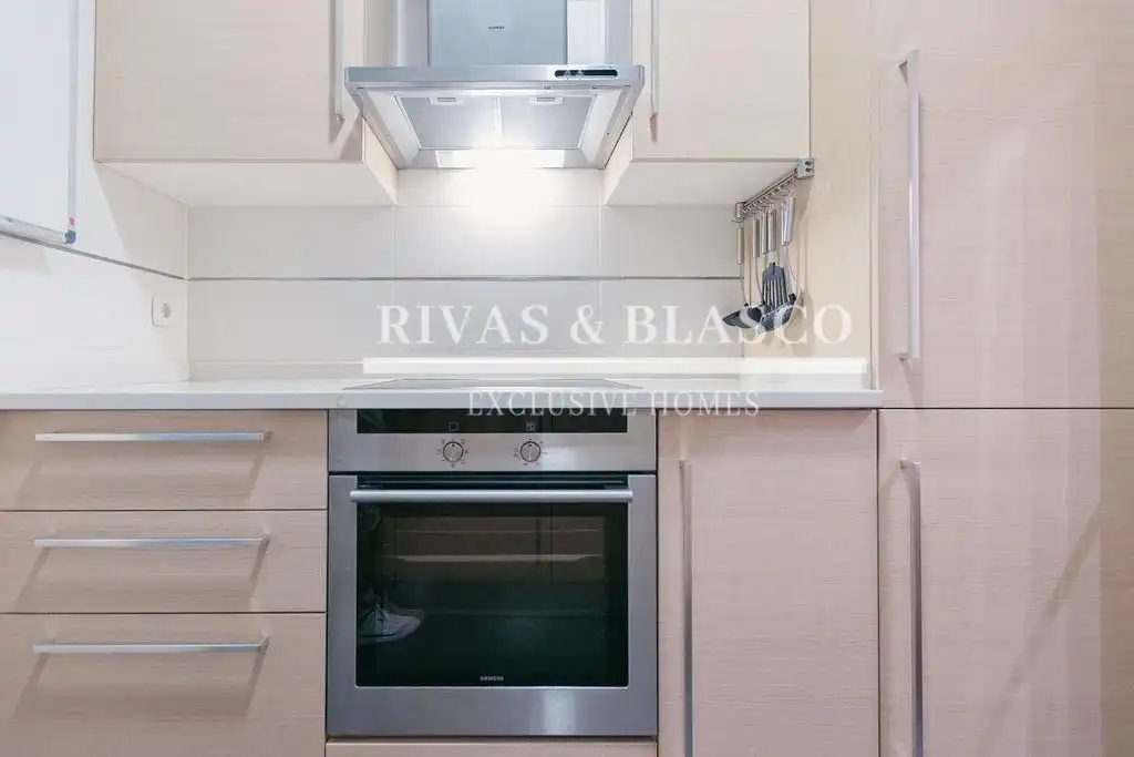 Cuina de Apartament de lloguer en Donostia - San Sebastián  amb Aire condicionat, Calefacció i Moblat