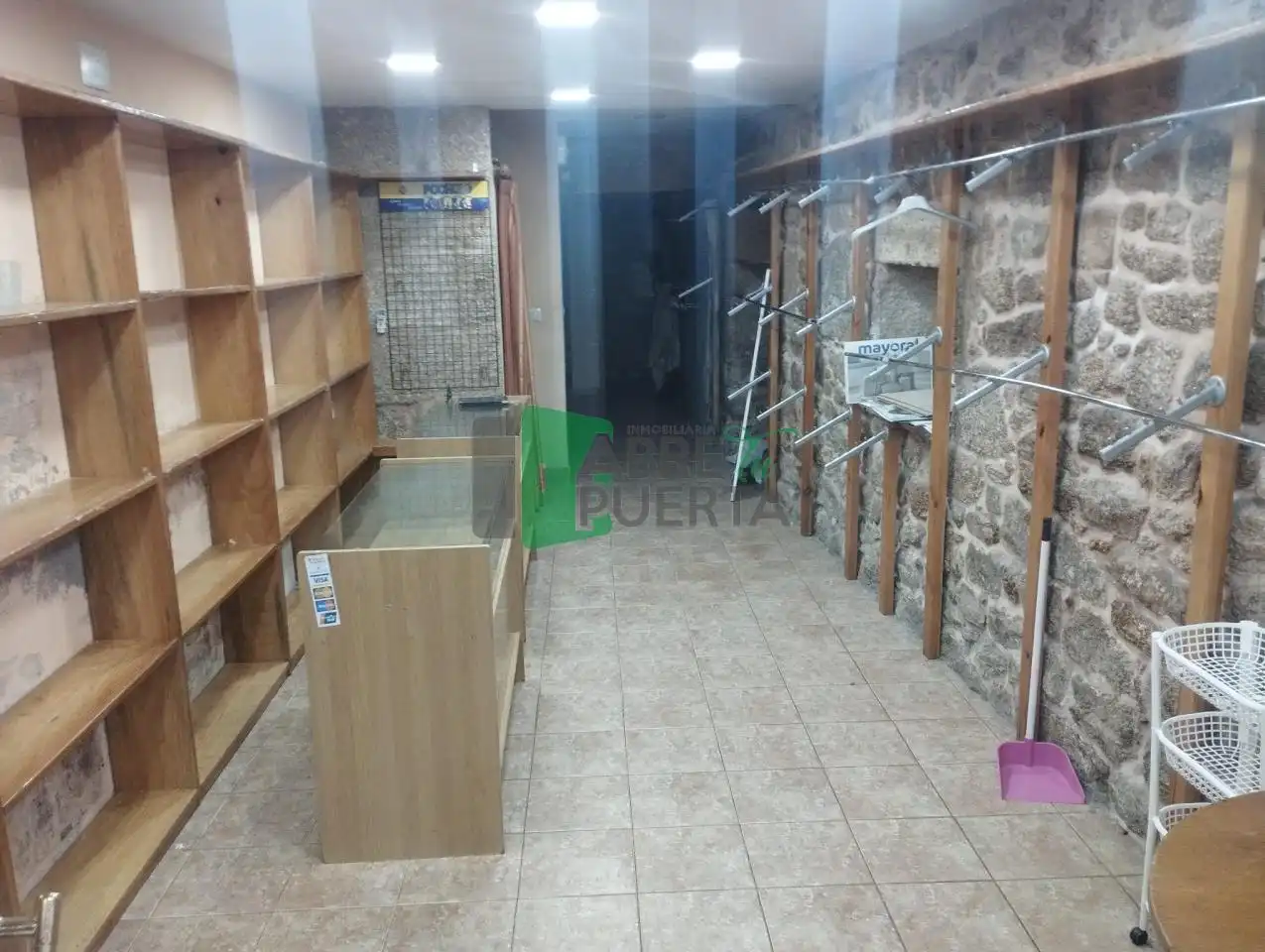 Local comercial de lloguer a Casco Viejo