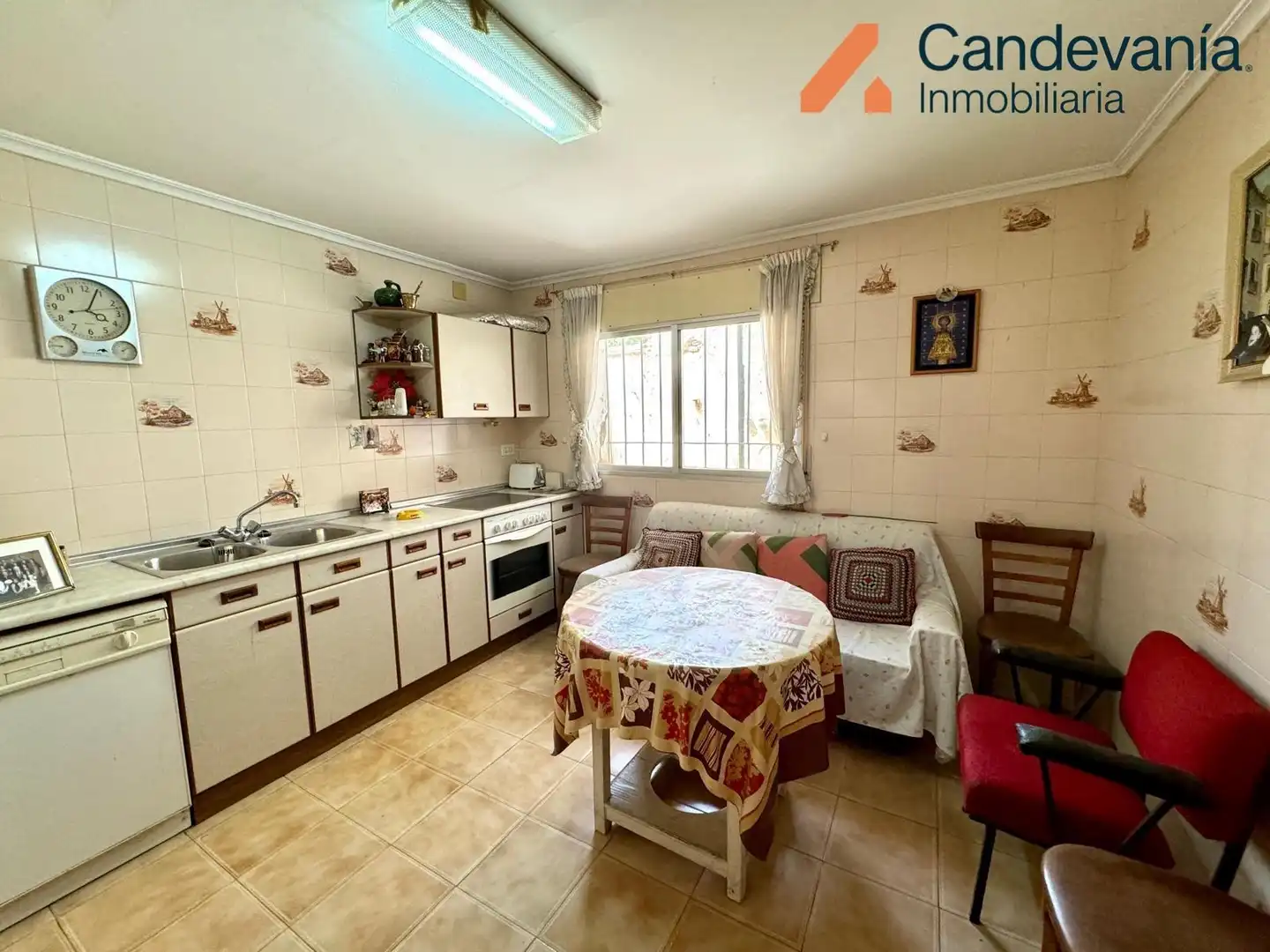 Küche von Country house zum Verkauf in San Mateo de Gállego mit Heizung und Privatgarten