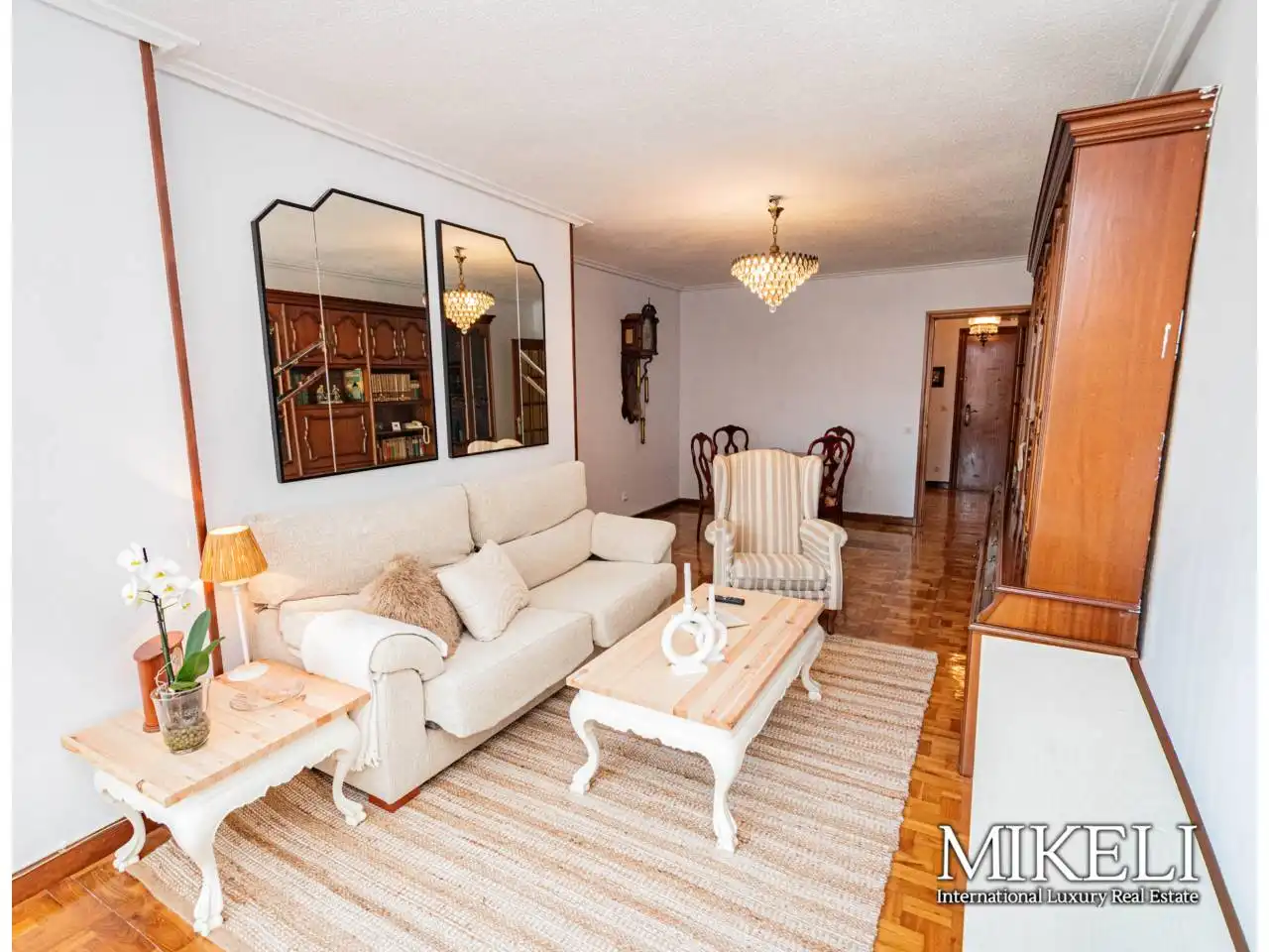 Sala de estar de Piso en venta en Santander con Calefacción, Parquet y Amueblado