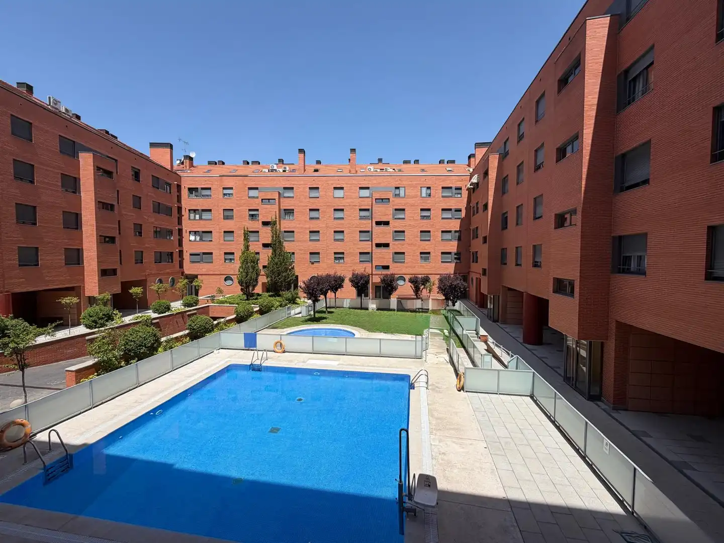 Piscina de Pis en venda en Alcalá de Henares amb Aire condicionat, Calefacció i Traster