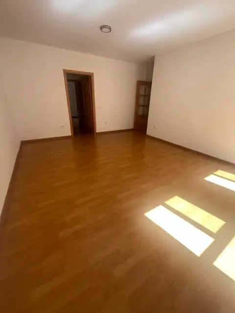 Sala de estar de Piso en venta en Santa María de la Alameda con Aire acondicionado, Parquet y Trastero