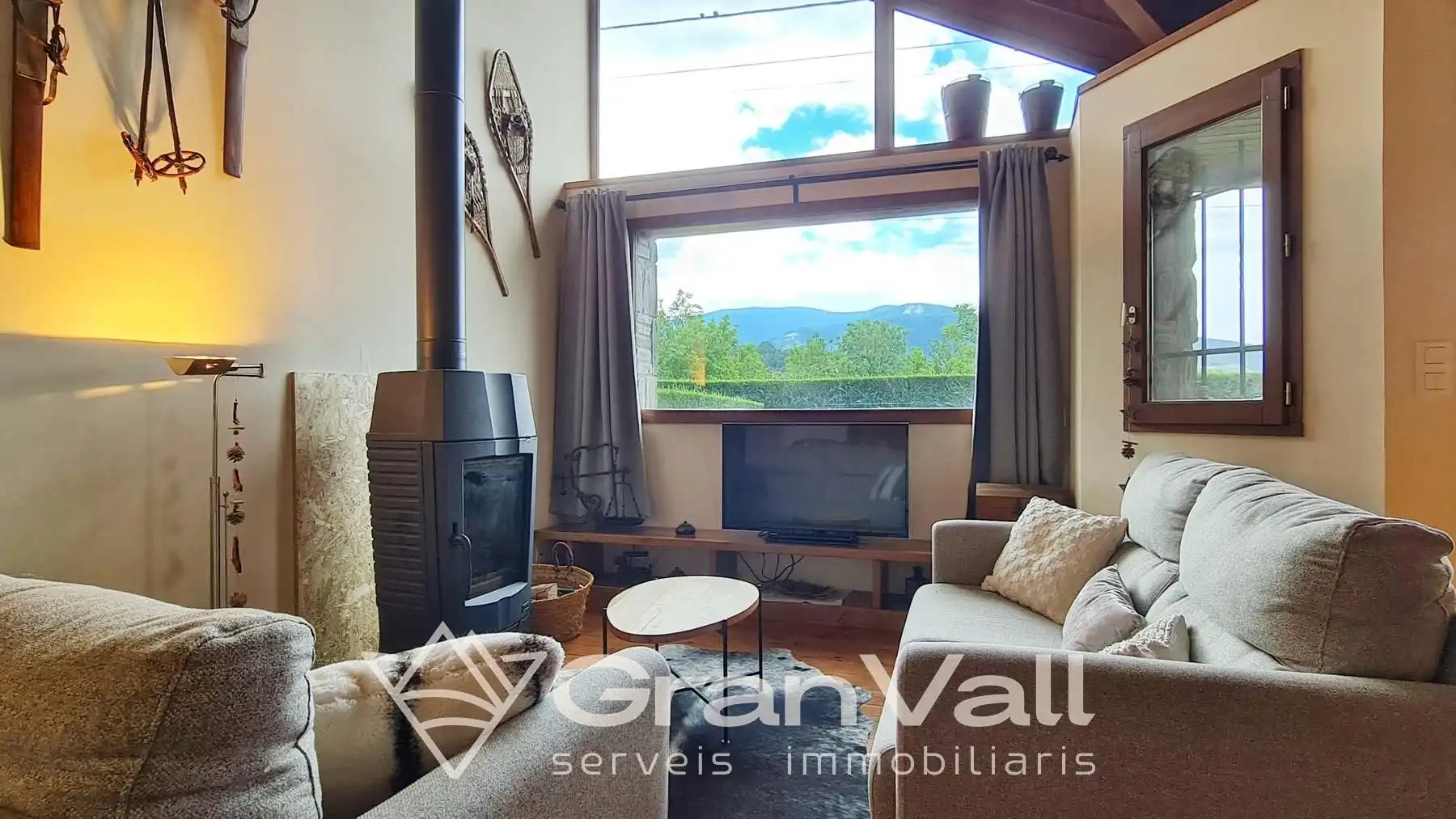 Sala de estar de Casa adosada en venta en Saillagouse con Calefacción, Jardín privado y Parquet