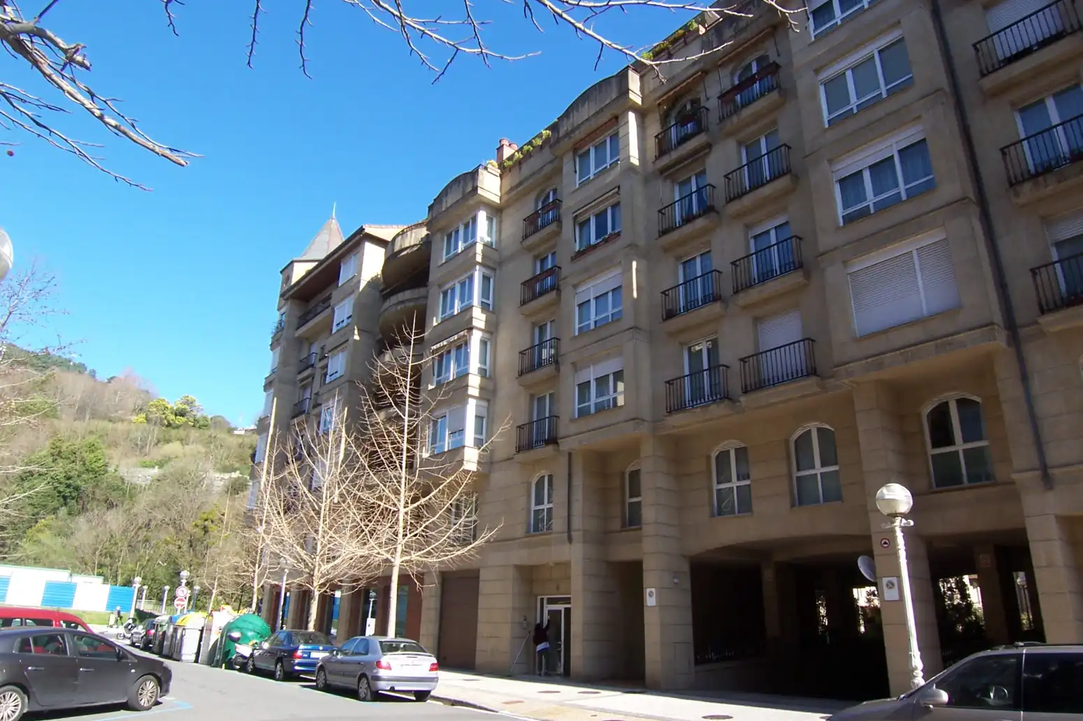 Vista exterior de Pis de lloguer en Donostia - San Sebastián  amb Calefacció, Jardí privat i Terrassa