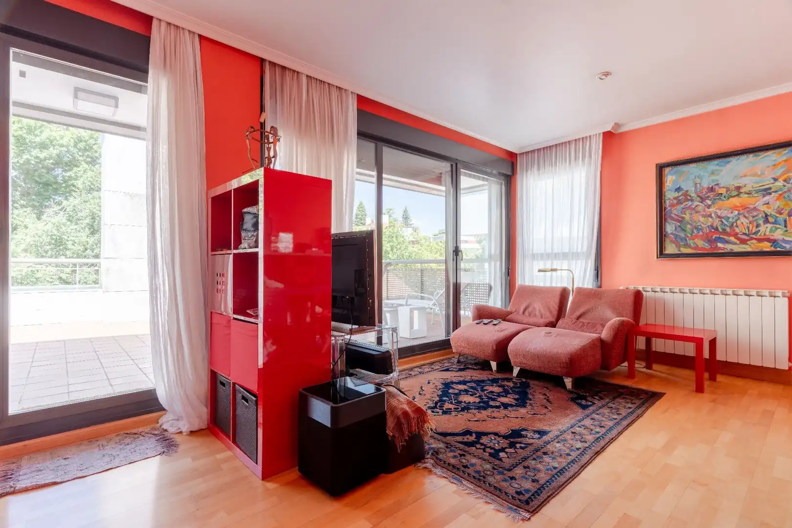 Living room of Houses for sale in Madrid  with Air Conditioner, Heating and Private garden