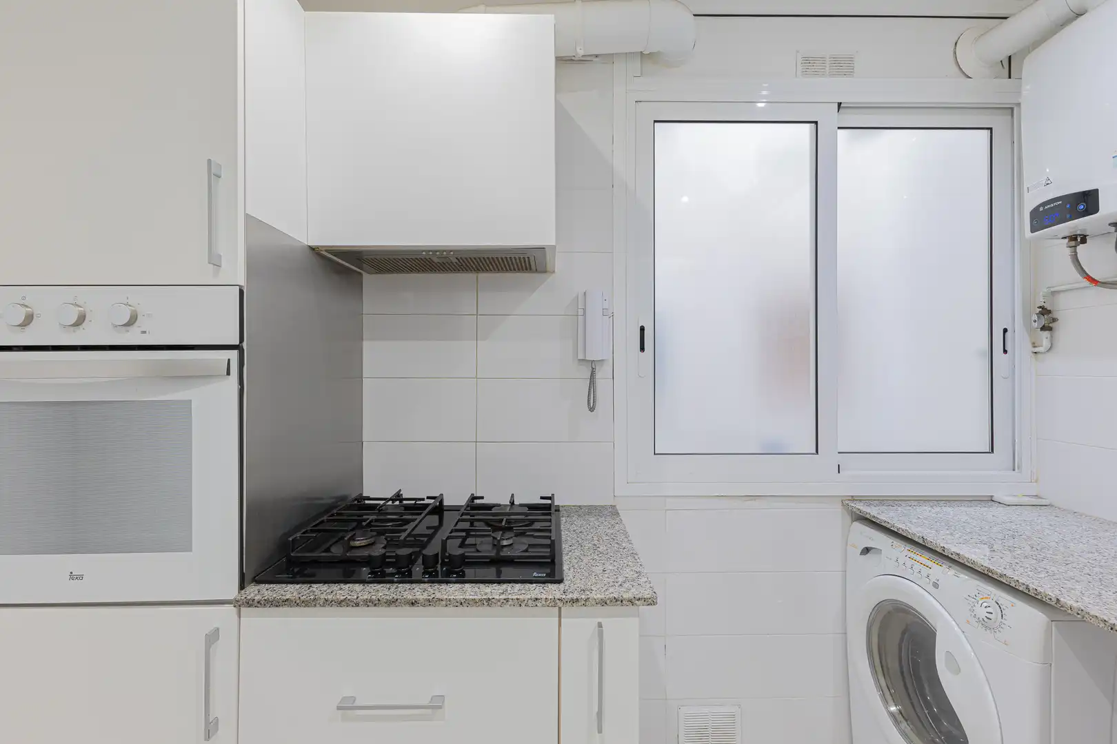 Cocina de Piso en venta en Barcelona con Aire acondicionado, Calefacción y Terraza