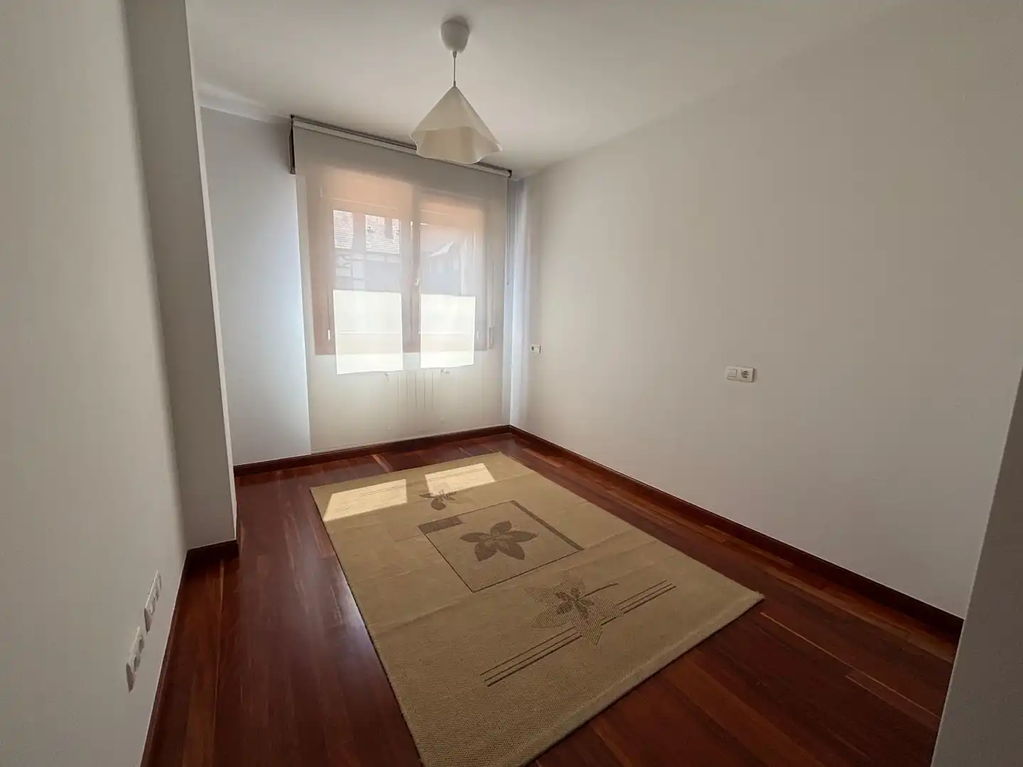 Habitación de Piso de alquiler en Balmaseda con Calefacción y Balcón