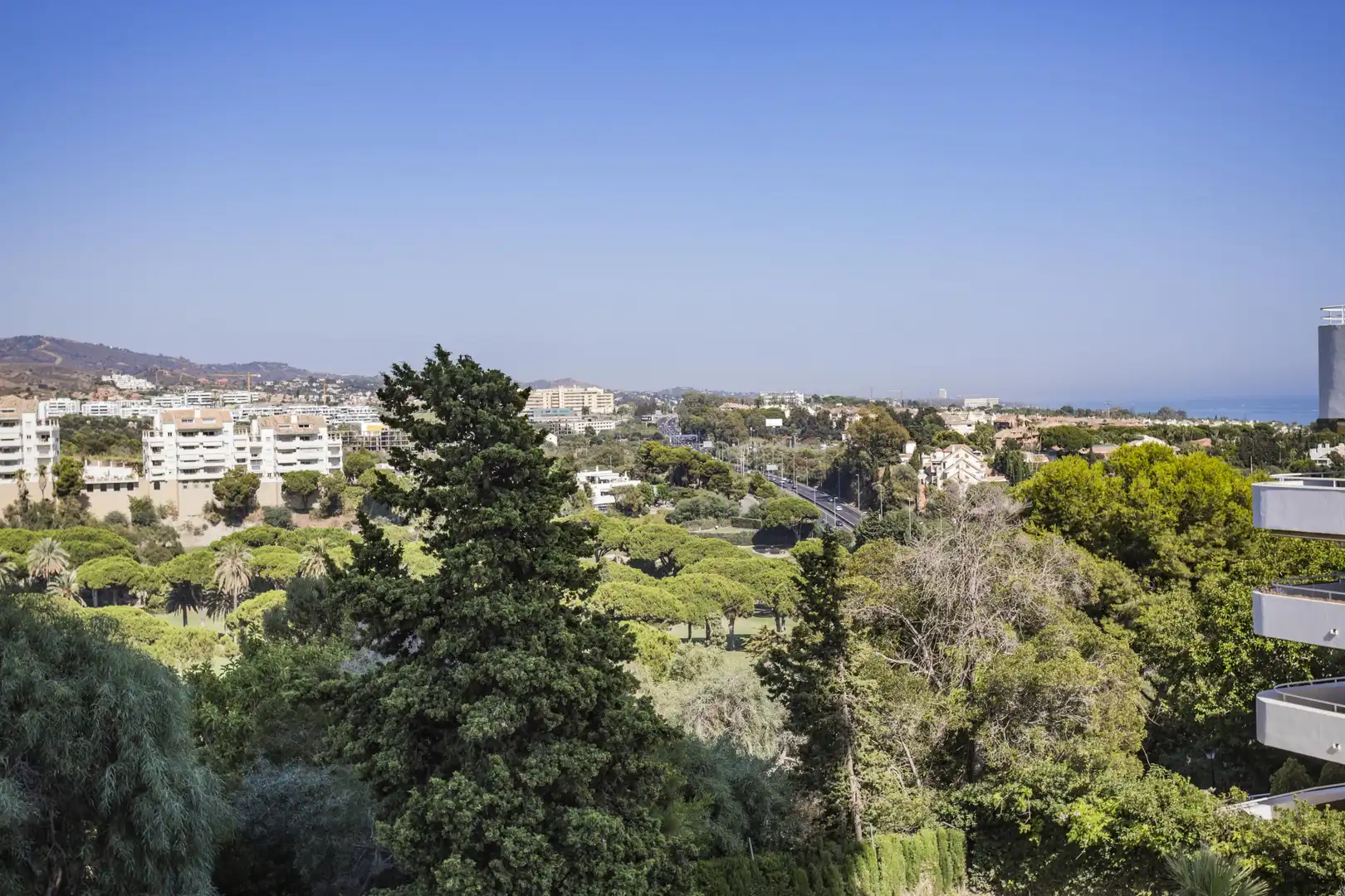 Vista exterior de Apartament en venda en Marbella amb Terrassa, Piscina i Internet