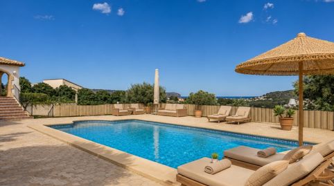 Dos Fincas con vistas al mar en Tarraula, Jávea  El encanto mediterráneo se encuentra con el estilo ibicenco, imatge 5