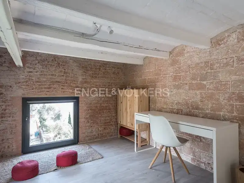 Sala de estar de Dúplex de alquiler en Barcelona con Aire acondicionado, Calefacción y Parquet