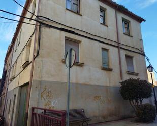 Vista exterior de Casa o xalet en venda en Alberite amb Calefacció, Jardí privat i Terrassa