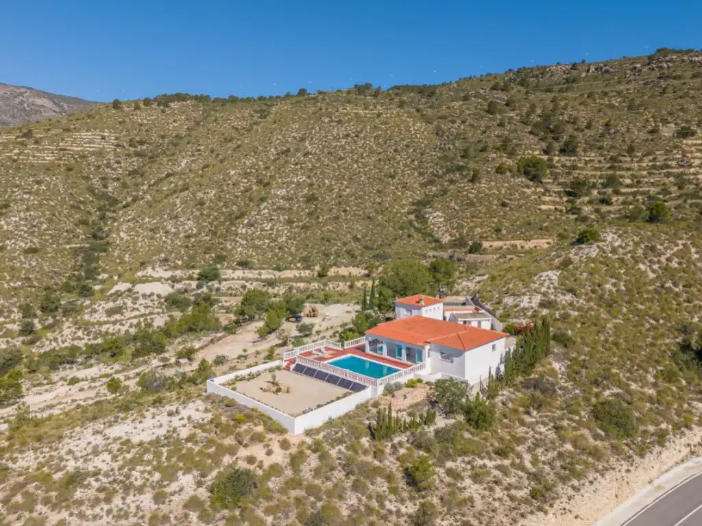 Vista exterior de Casa o xalet en venda en Aigües amb Terrassa, Piscina i Forn