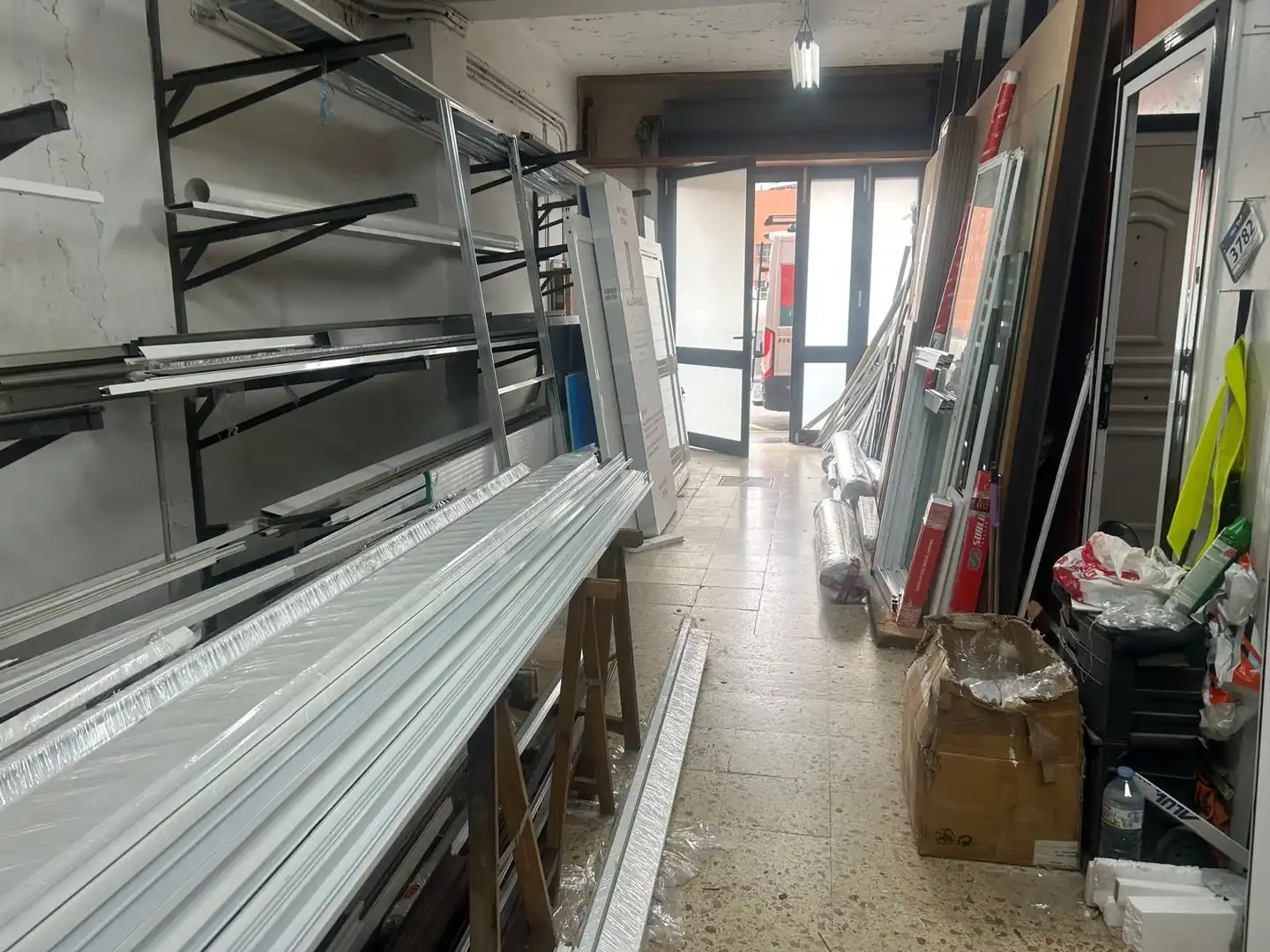 Local en venta en Castelldefels