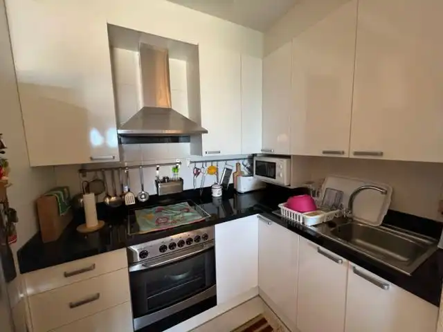 Cuina de Apartament en venda en La Ràpita amb Terrassa, Traster i Piscina comunitària