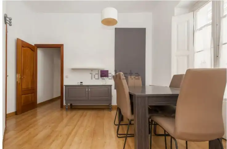 Flat for rent in Calle de Postas, Sol