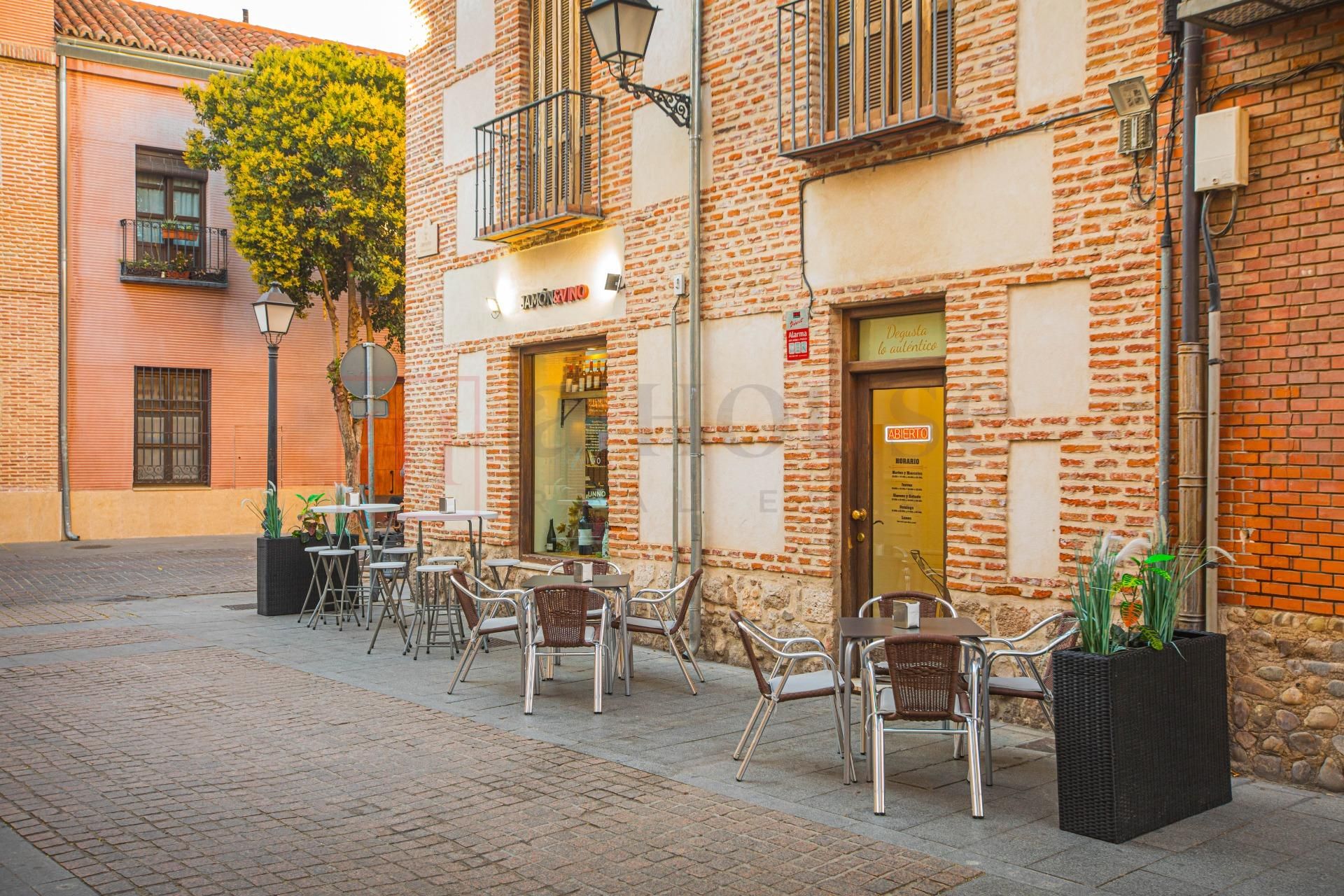 Local de alquiler en Calle SANTIAGO, Casco histórico