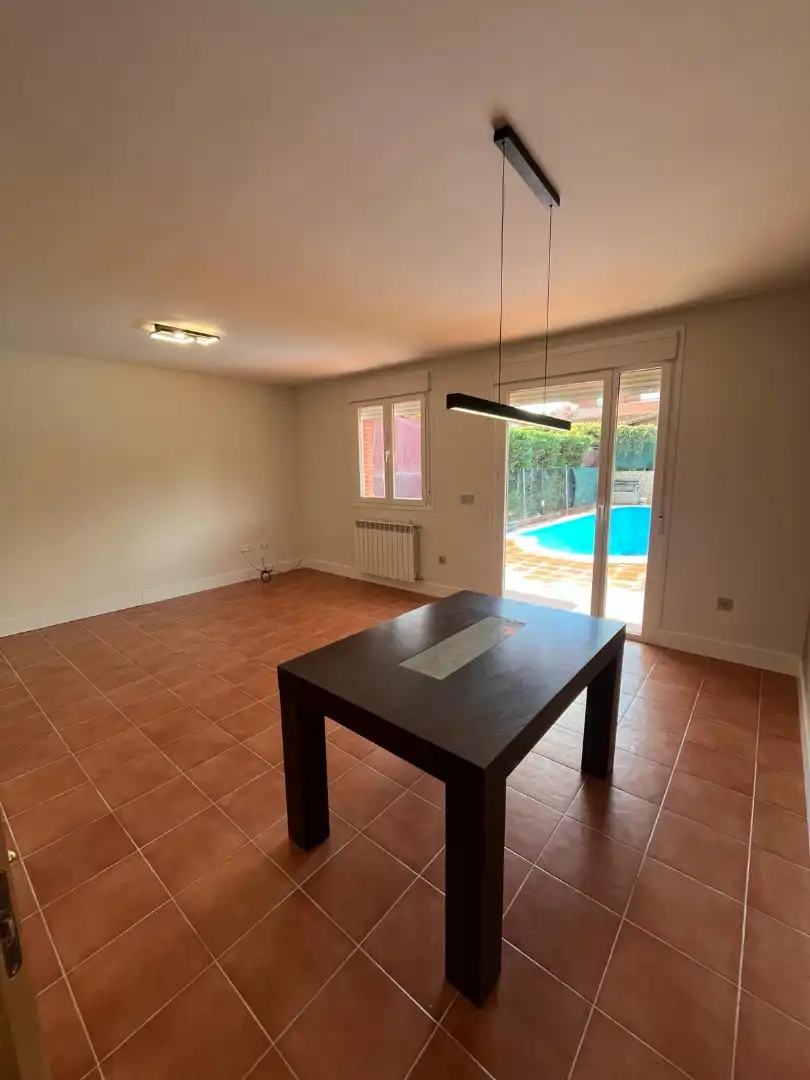 Menjador de Casa o xalet en venda en Renedo de Esgueva amb Calefacció, Jardí privat i Parquet