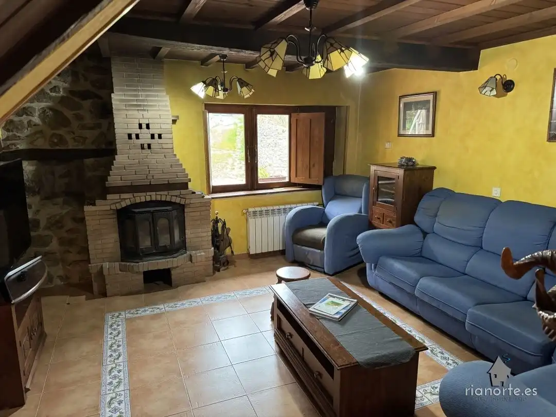 Living room of Houses for sale in Peñamellera Alta  with Heating
