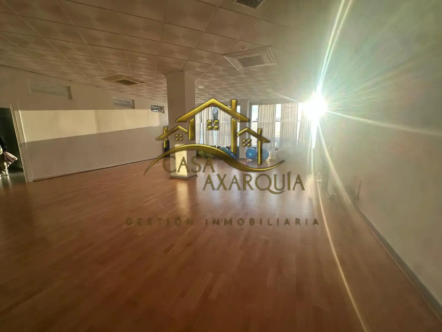 Locale commerciale in vendita a Calle Piscis, imagen 3